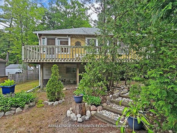 3rd image of 1207 Tiny Beaches Rd S