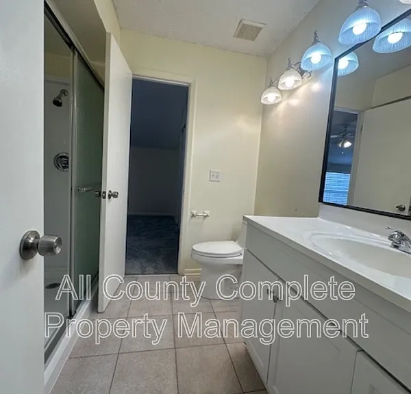 8550 Sturbridge Cir W — Photo 7