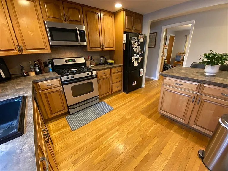 34 Grandview Ave #34 — Photo 7