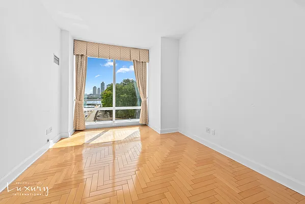 Sold by Keller Williams NYC | media 7