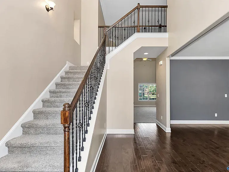 115 Woodmere Ct — Photo 4