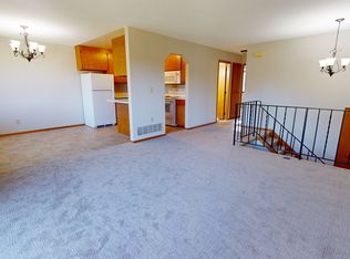 2439 Gall Ave E, Maplewood, MN 55109