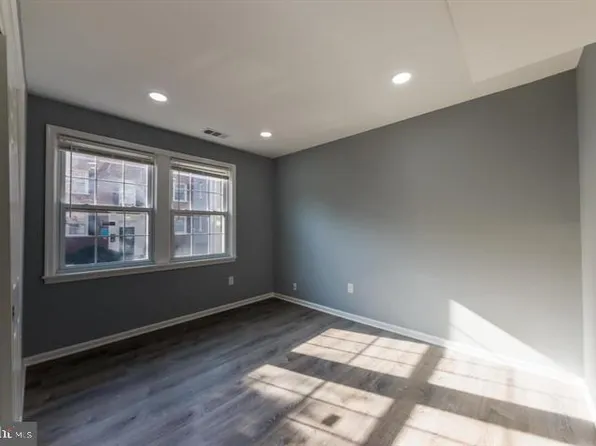 2055 38th St SE APT 102, Washington, DC 20020