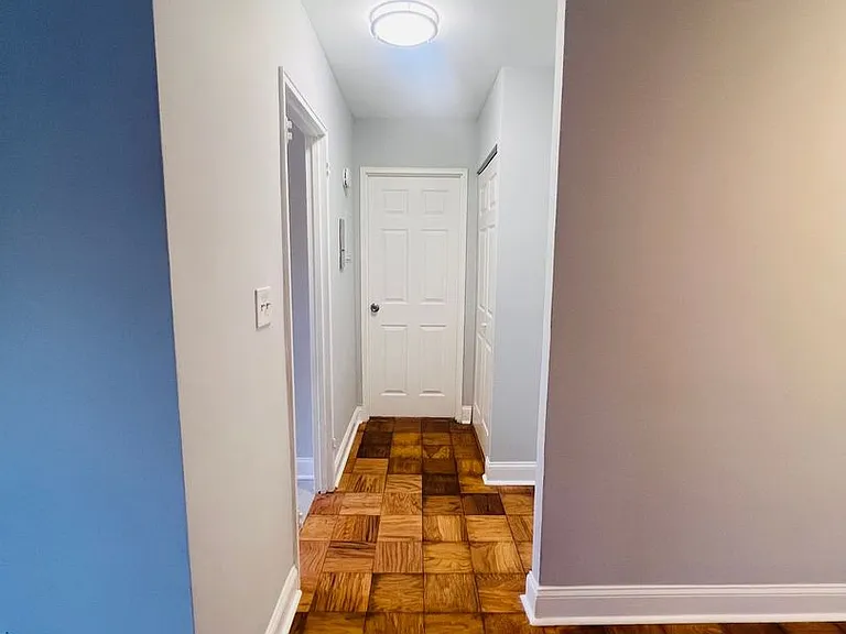 25 Washington Ave — Photo 20