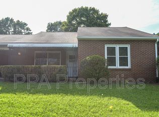 2886 Willow Cove Dr, Winston Salem, NC 27107