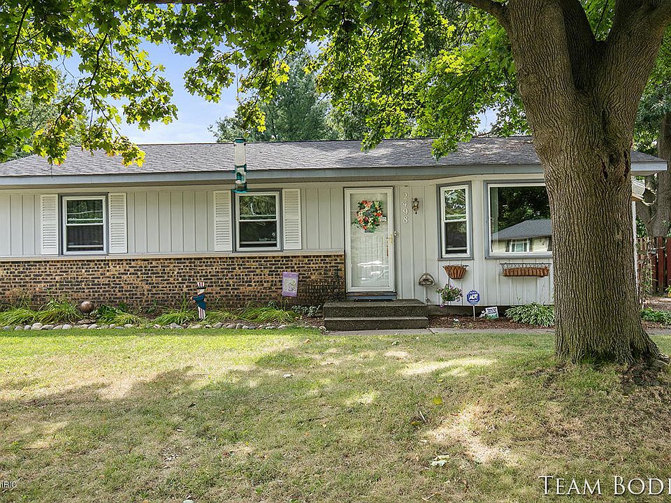 1st image of 2498 Knollview St SW