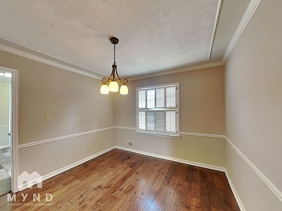 5th image of 3876 Quail Manor Dr SW