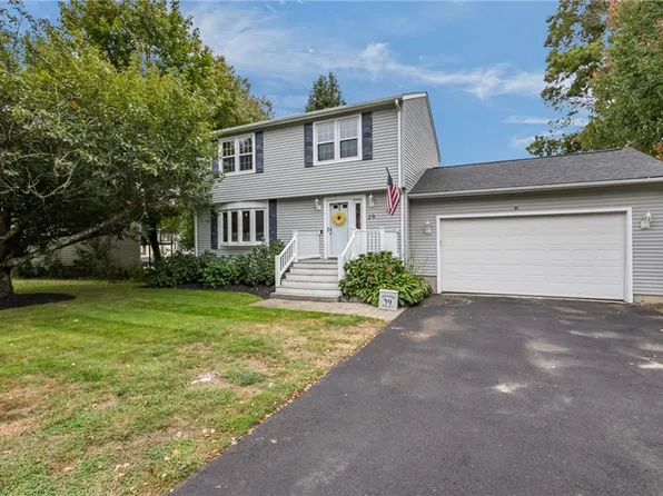 39 Whispering Pnes, Cumberland, RI 02864