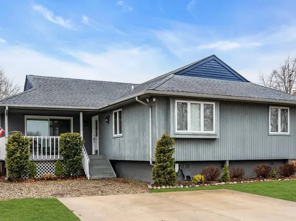 658 Driftwood Pl, Toms River, NJ 08753