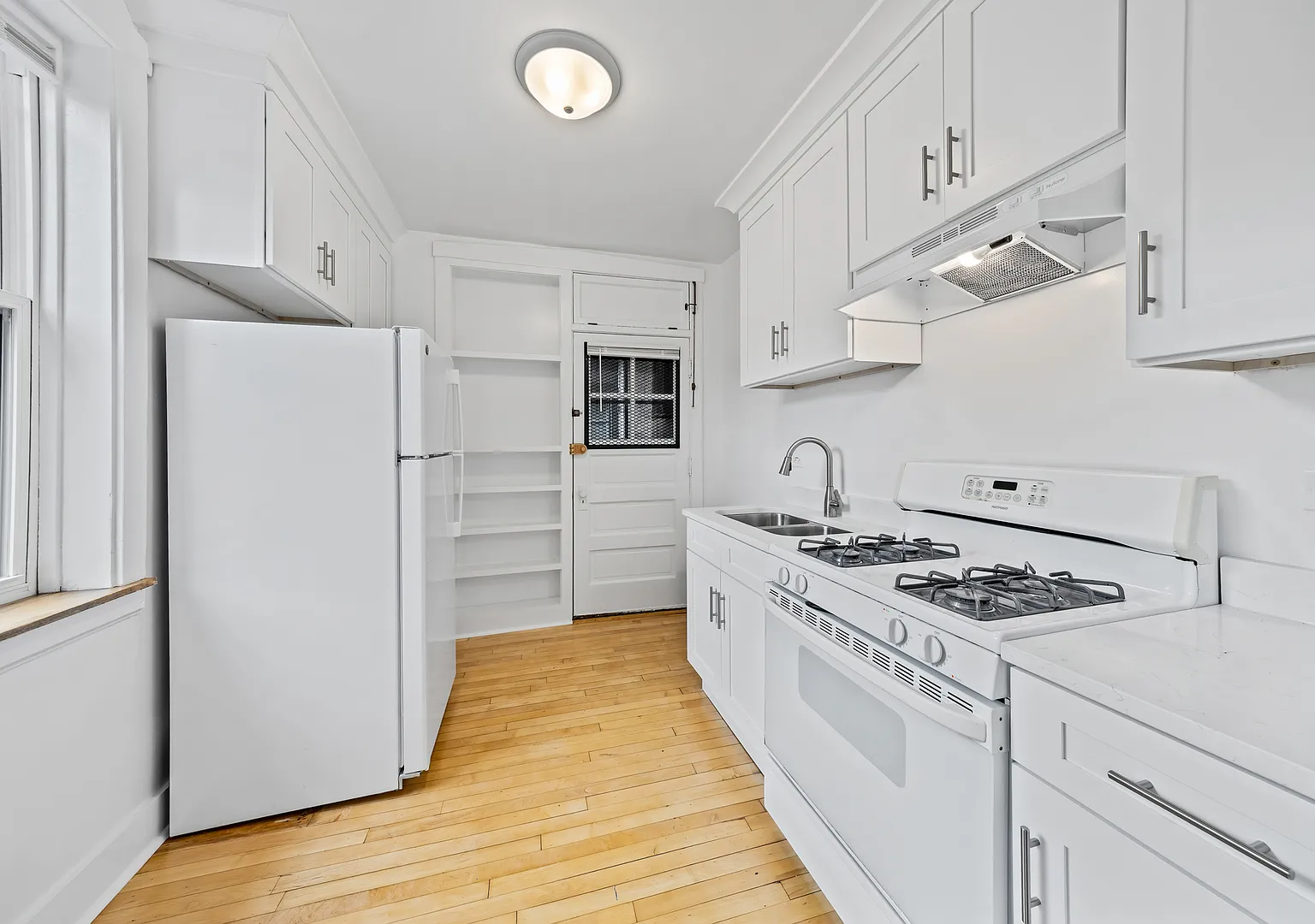 1 bed, $1,595 — Photo 2