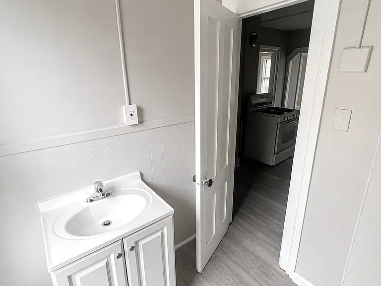 74 Holmes Ave #2 — Photo 8