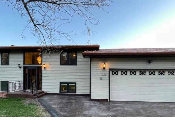 550 Glenwood Dr, Bismarck, ND 58504
