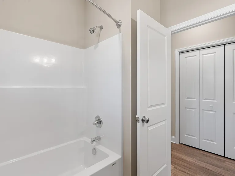 4016 Belcourt Dr — Photo 8