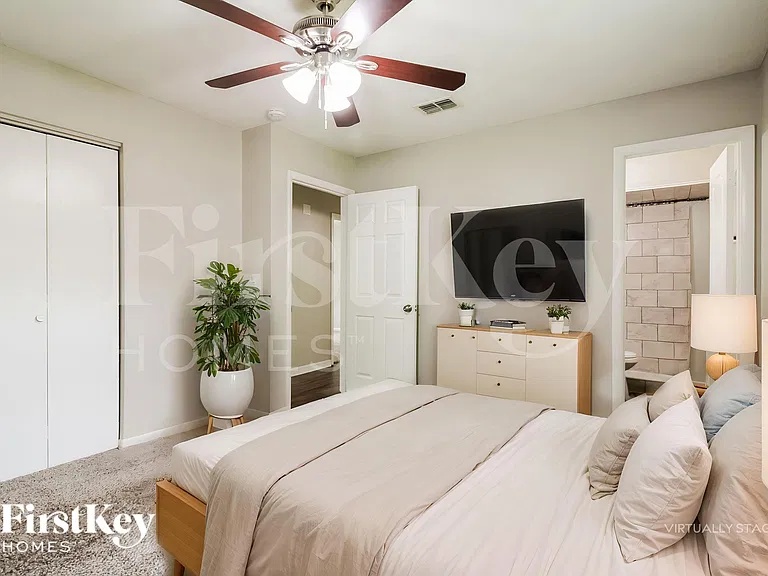 7742 Club Duclay Dr — Photo 9