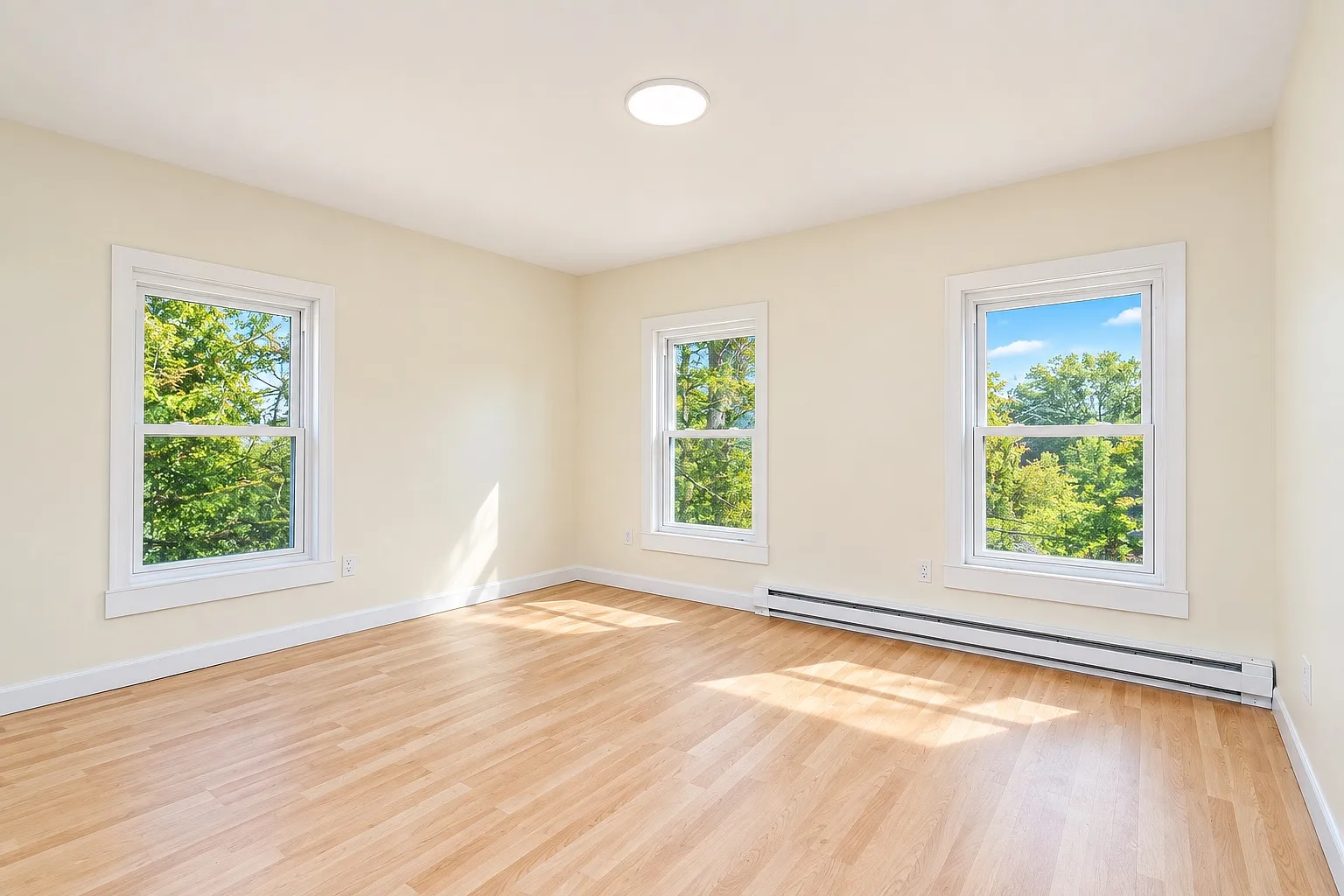 1 bed, 900 sqft, $1,400 — Photo 2