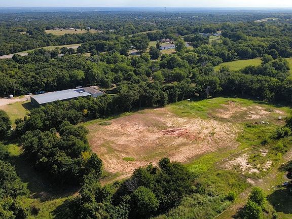 3rd image of Pleasant Ridge Rd