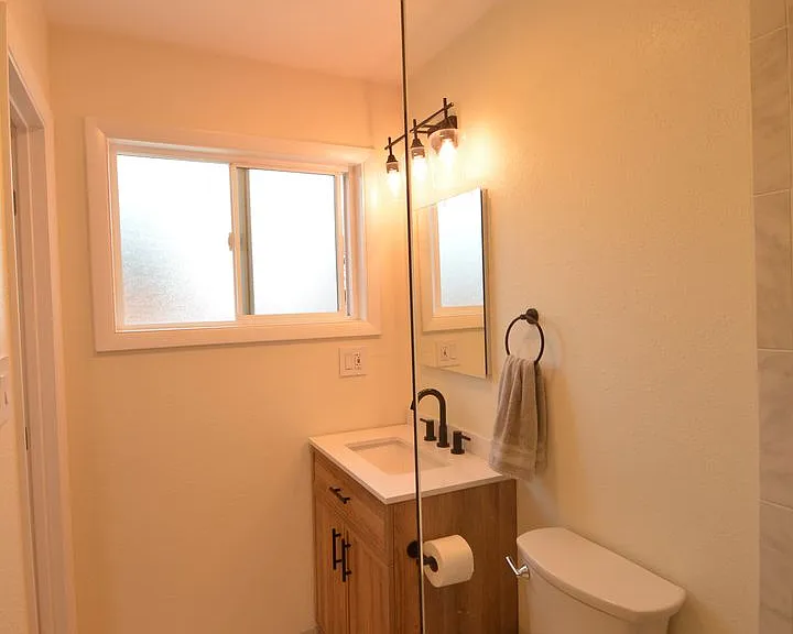 9501 Arvilla Ave NE — Photo 28
