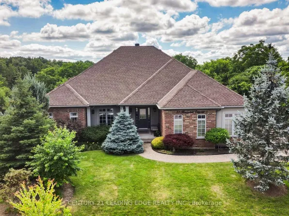 27 Karendale Cres, Hamilton, ON L8B 0Z6