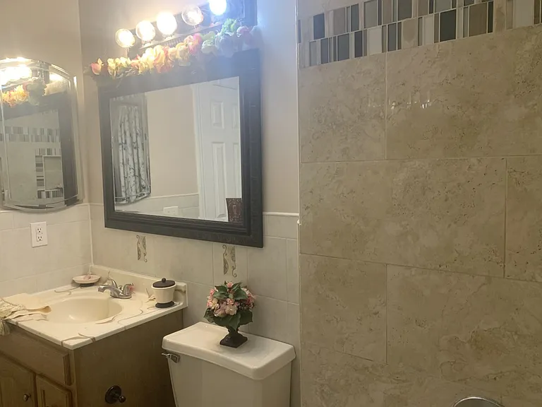 227 Lindsey Ct #1 — Photo 37