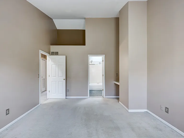 159 N Georgetown Sq — Photo 17