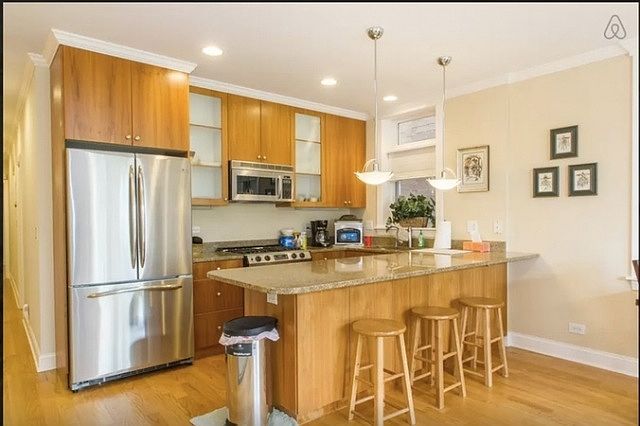 1st image of 1448 W Montrose Ave