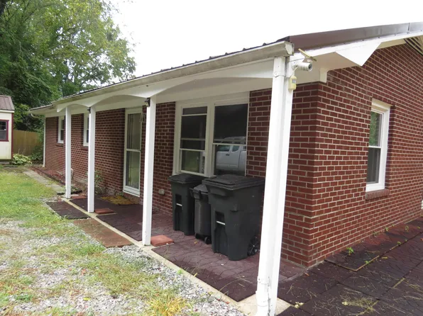 853 Highland Ave, Norton, VA 24273