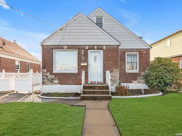 173 Westbury Avenue, Mineola, NY 11501