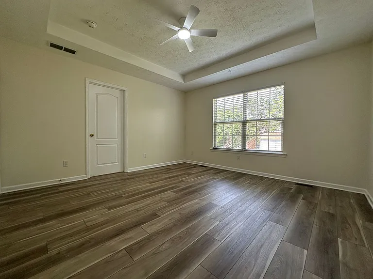 1437 Day Lily Dr — Photo 16