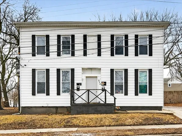 314 W Wood St, Bloomington, IL 61701
