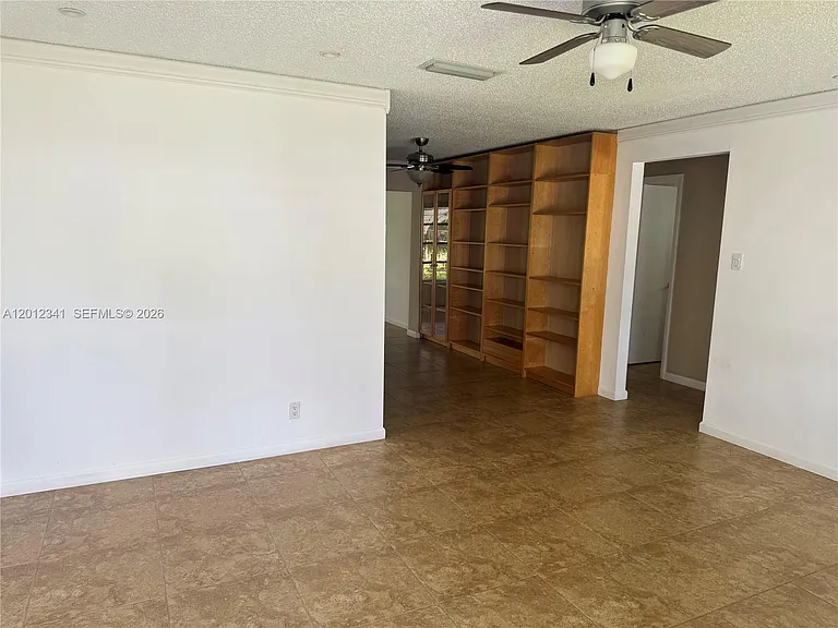 1010 NW 72nd Ter — Photo 9