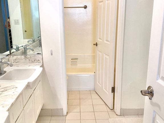 Bathroom - view into Bathtub