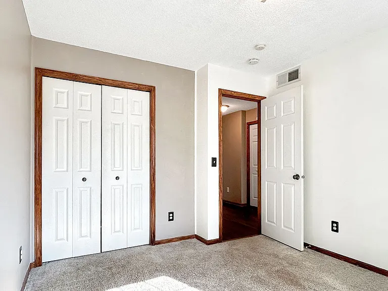 13821 Edgewood Ave — Photo 24