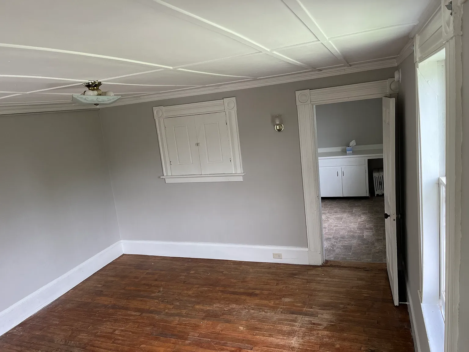 124 W Main St — Photo 3
