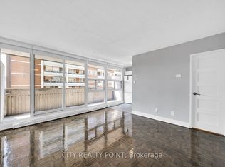 33 Isabella St #1008, Toronto, ON M4Y 2P7