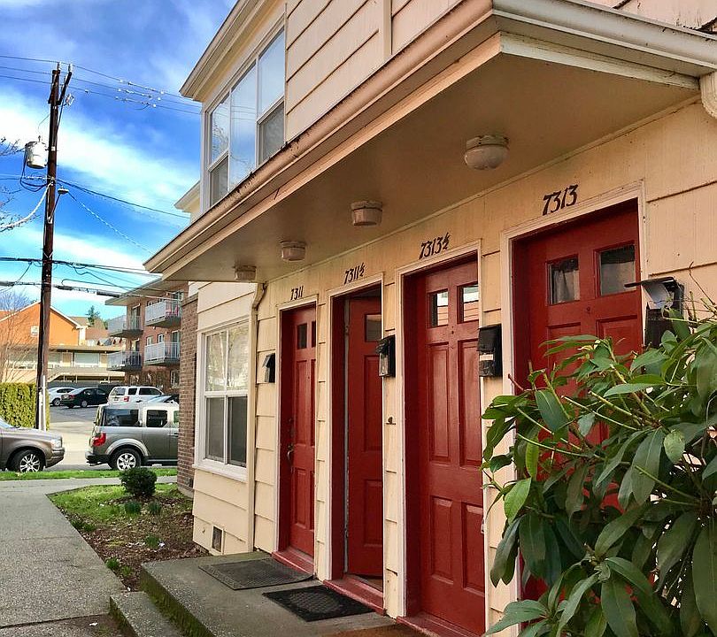 1st image of 7313 Woodlawn Ave NE #7313