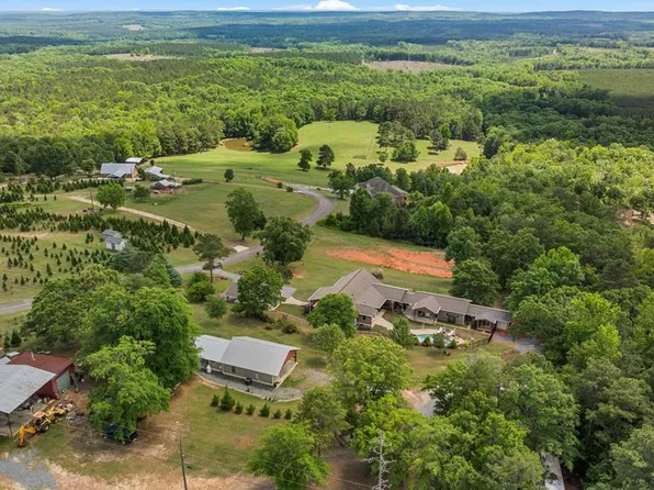 2 Mountainside Dr, Manchester, GA 31816