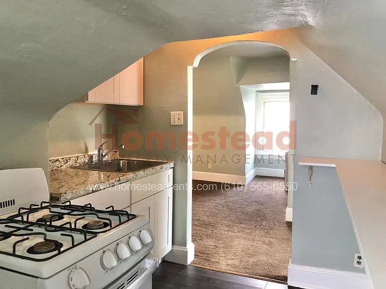 510 Macdade Blvd — Photo 5