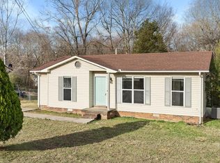 21 Cable Rd, Oak Grove, KY 42262