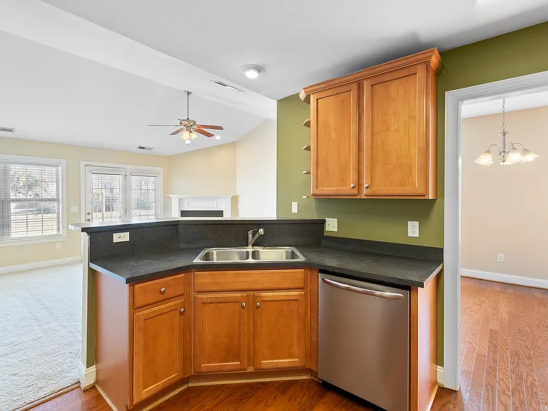 5003 Summerswell Ln SE — Photo 22