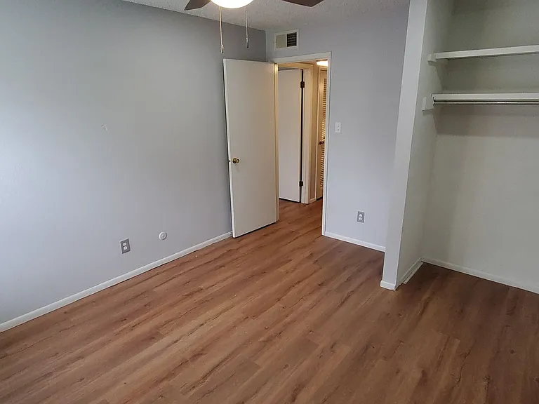 9814 Greenery Ct #E — Photo 17