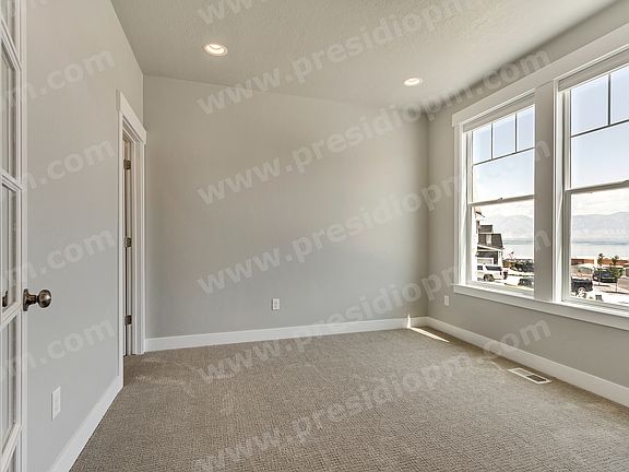4th image of 3113 S Hollow Way