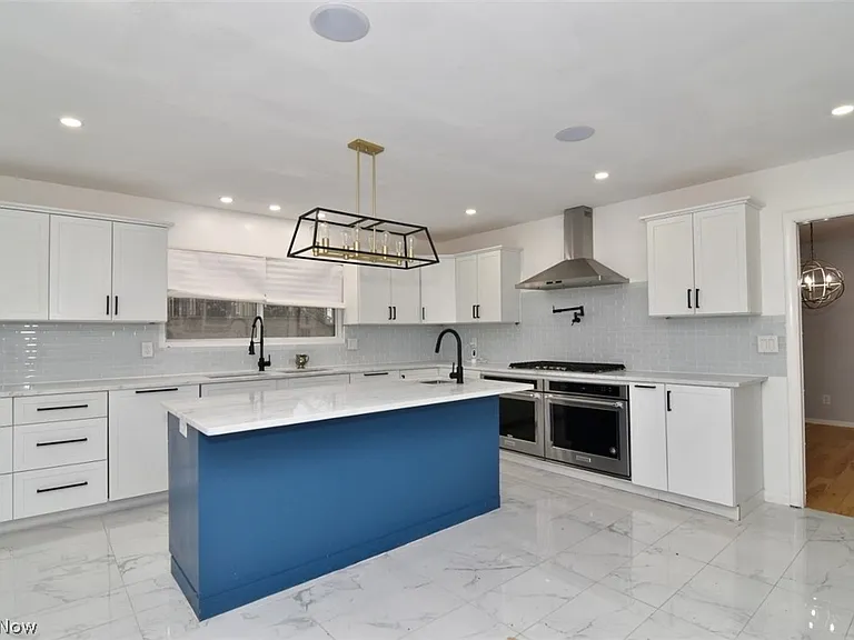 23310 Wendover Dr — Photo 12