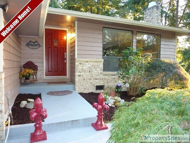1st image of 10510 Moller Dr NW
