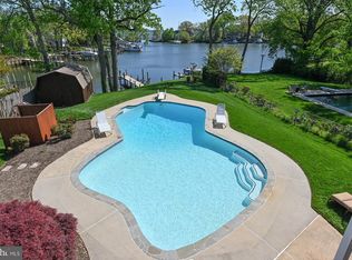 857 Spriggs Ct, Arnold, MD 21012