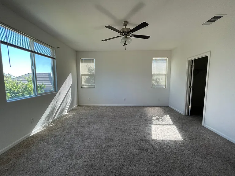 506 Barclay Way — Photo 11