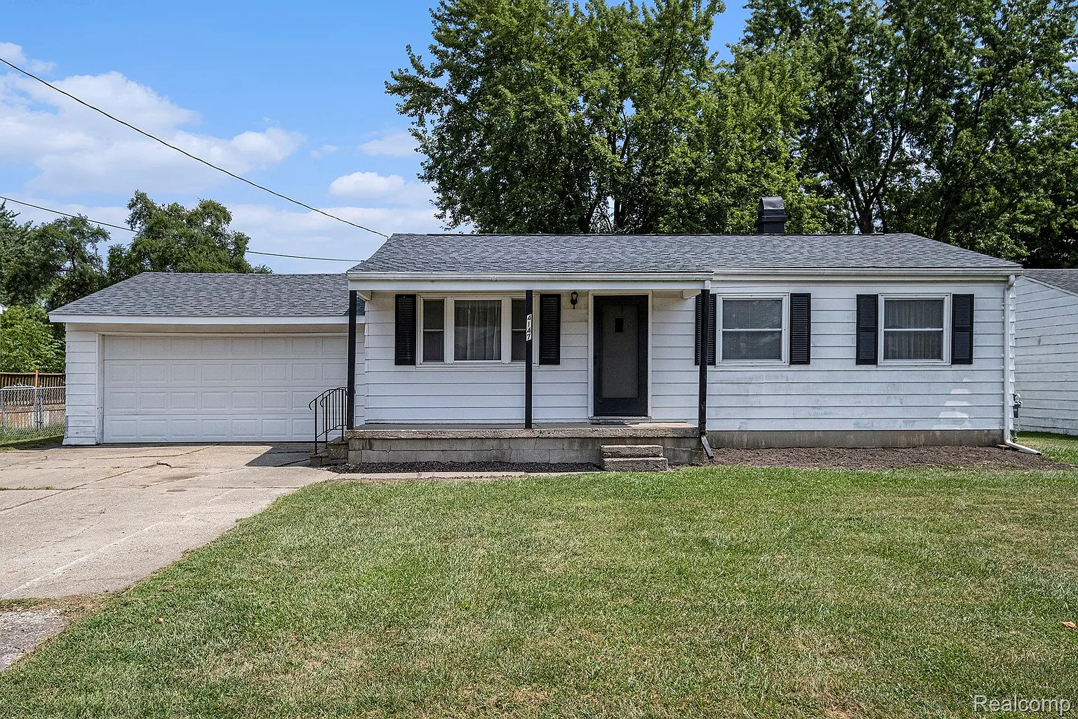 4147 Carmanwood Dr photo 1