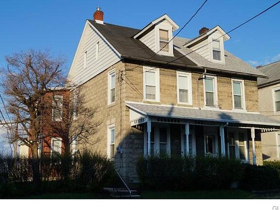 2nd image of 923 Dewey Ave