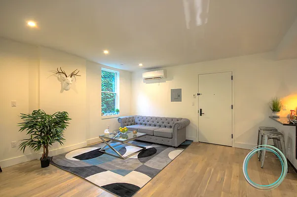 Rented by GTM Property Group  | media 34