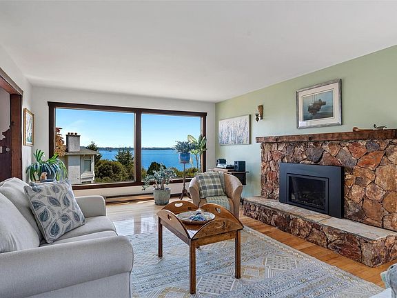 5th image of 3515 Aloha Ave