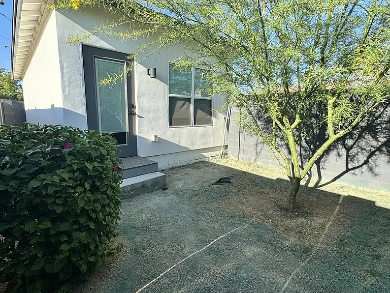 3342 N 17th Ave — Photo 16